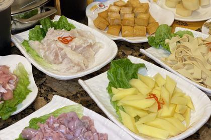 黄记煌三汁焖锅(万豪广场店)