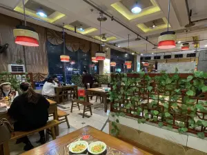 老哥门肥肠鱼(初一中店)