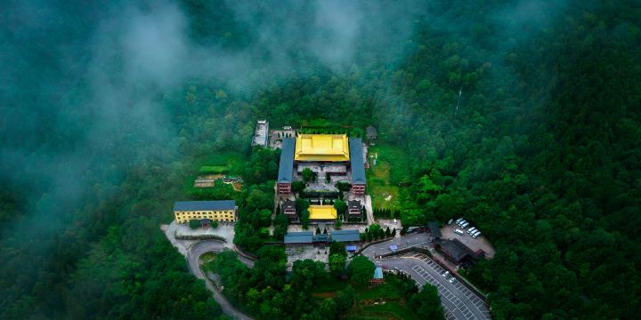 Huguo Temple
