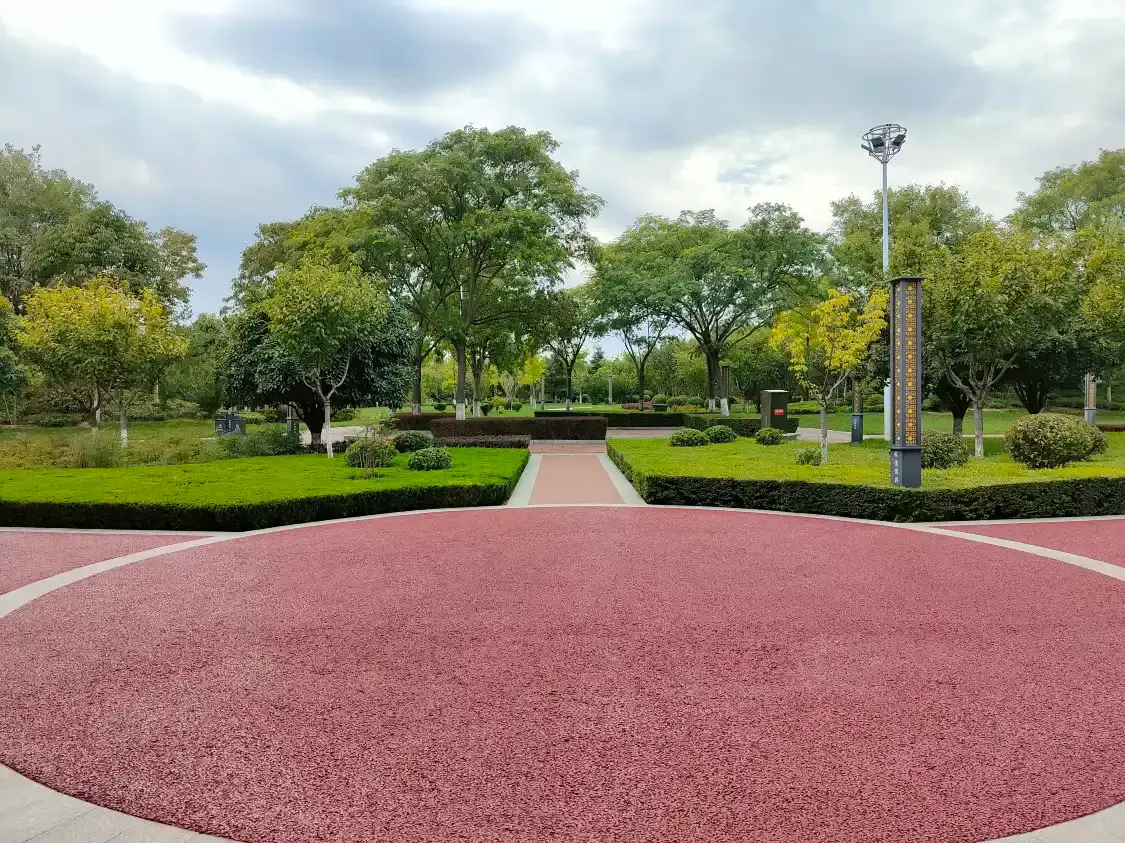 Hotels near Huaide Park