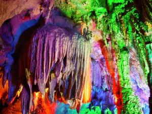 Nielong Cave
