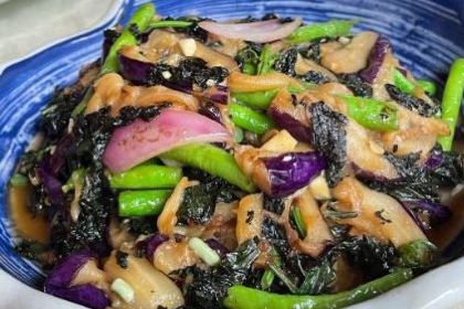 大河小筑美食山庄
