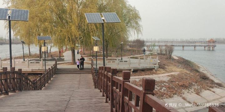 Hua County West Lake