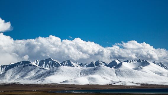Nyainqentanglha Mountain