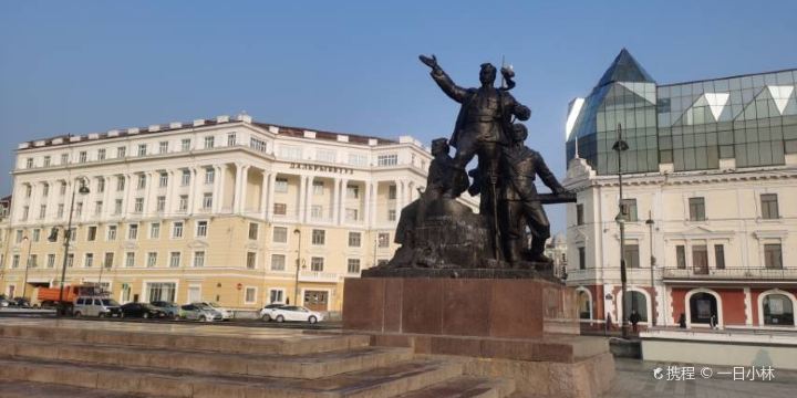 Борцам за Власть Советов на Дальнем Востоке 1917-1922гг, Памятник