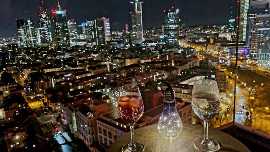 Oben Restaurant & Skybar