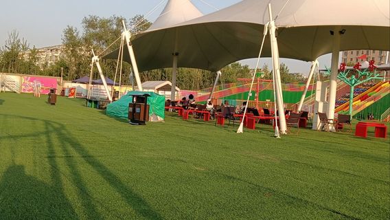 xiao bai ma · hu wai qin zi le yuan