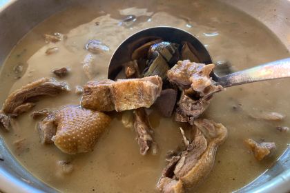 杨记抛鸭店·龙胜地道土菜馆