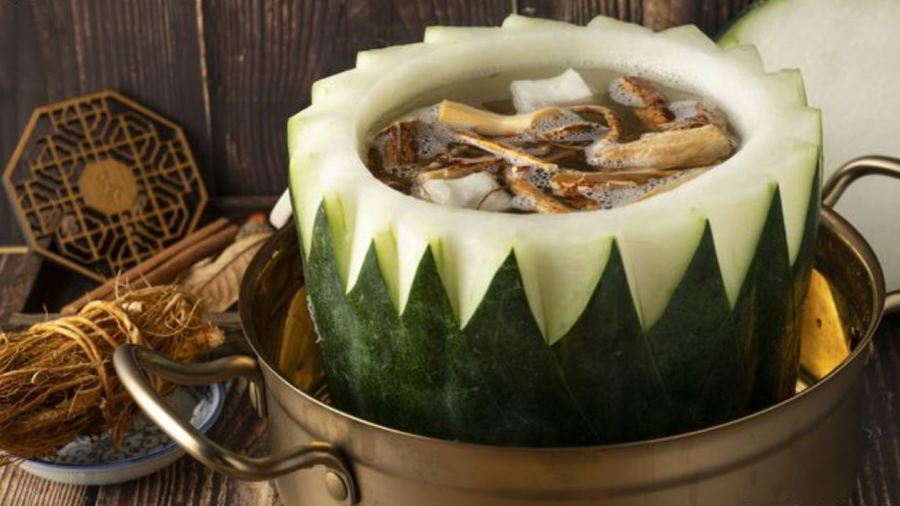 BAI YU DING DONG GUA ZHONG