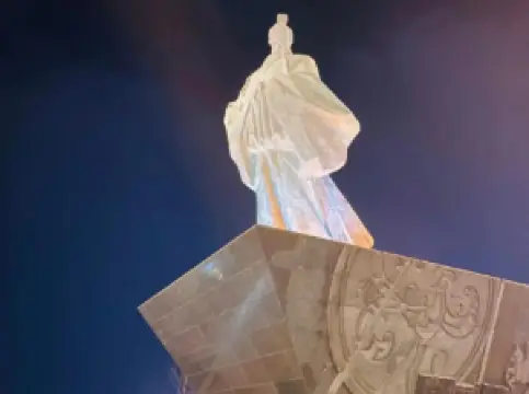 ฉากยอดฮิตยามค่ำคืนยอดนิยมในมี่หลัว