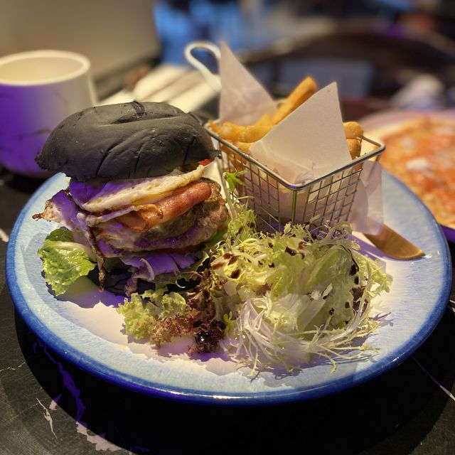《尖沙咀特色樓上Bar》 