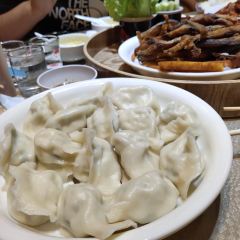 RI YUE SHENG YU JIA CAI User Photo