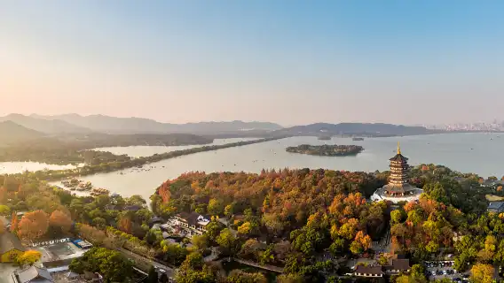 杭州西湖遊船+雷峰塔半日遊【10年以上專業導遊服務 人員導覽 可選上午/下午場 環湖登塔觀西湖全景 含門票】