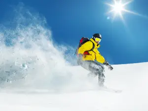 玉泉霜雪滑雪場