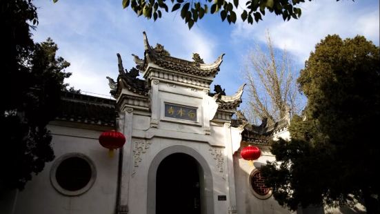 白水寺景区位于枣阳城南15公里的吴店镇，是中国历史上&ldq