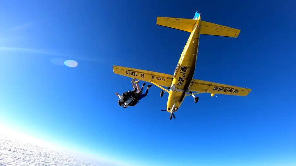 4_China Skydivers