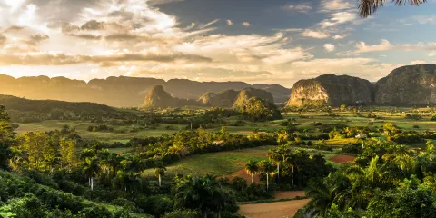 比尼亞萊斯山谷