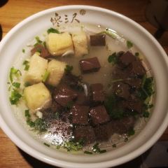 馋三尺蟹粉小笼(南京东路店) User Photo