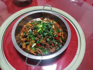 唯一特色虾酸牛肉(云宫花城店)