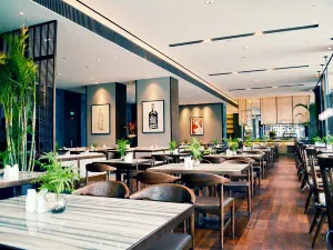 The Market Neighbourhood Cafe