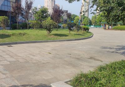 Cultural Square (Lingyuan Road)