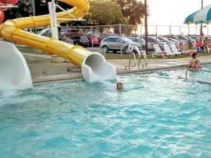 Spring Grove Aquatics Center
