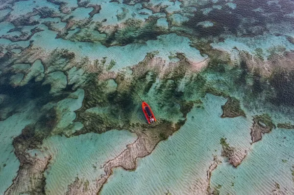 tiket pesawat ke Lombok Uni Air