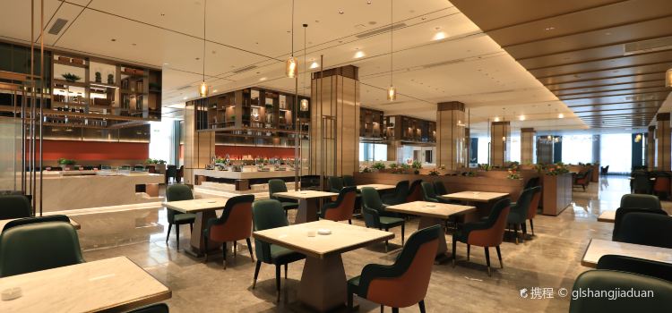 山阳隆元·基曼斯酒店·塞纳河自助餐厅