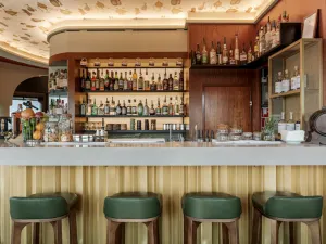 Jules Verne Panoramabar