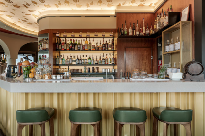 Jules Verne Panoramabar