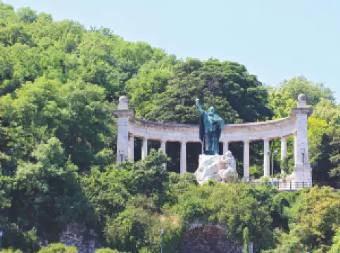 เนินเขาและอนุสาวรีย์เกลเลิร์ท