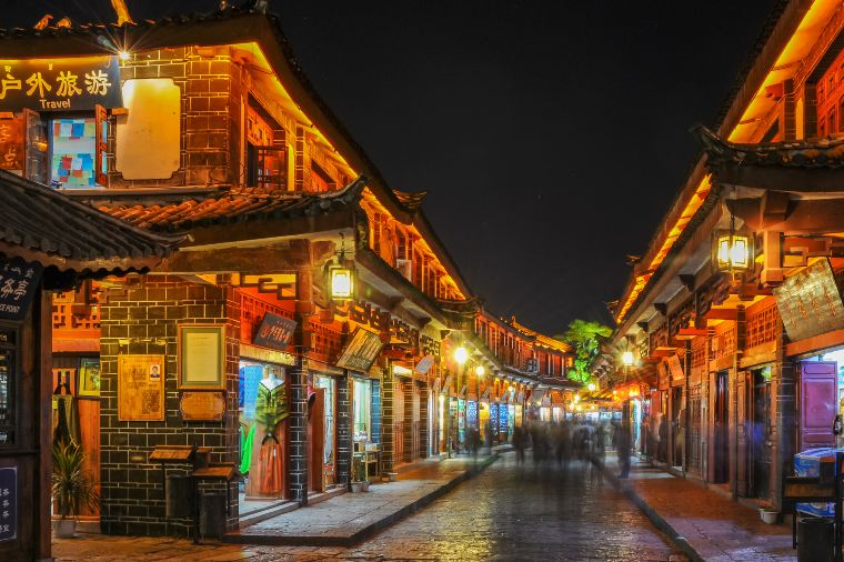 麗江空港の深夜・早朝便でも安心の移動術