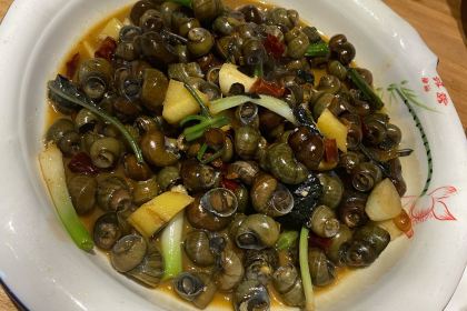 头上红煨盐鸡乡村食府