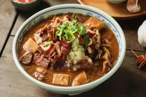 MENKUANGHUTONGBAINIANLUZHU