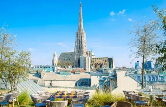 SKY Bar im STEFFL