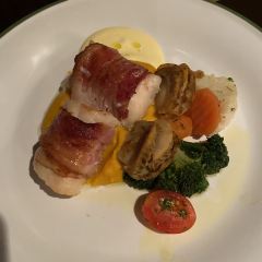 Explorer's Club Restaurant User Photo