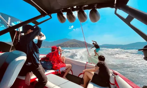 Wakesurfing in Shenzhen