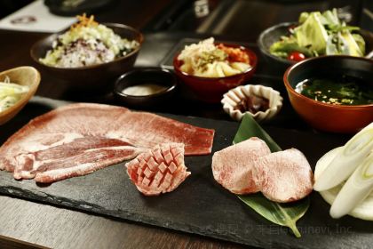 Yakiniku Monogatari USHIWAKA