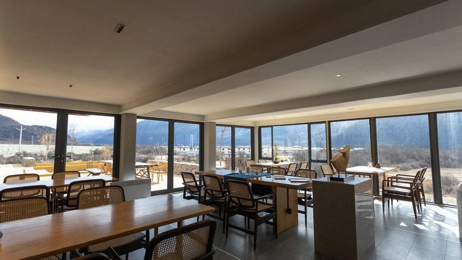 Shanzegui Resort Hotel (Linji Airport Shop); Panoramic Restaurant, Центр приема Шаньцегу