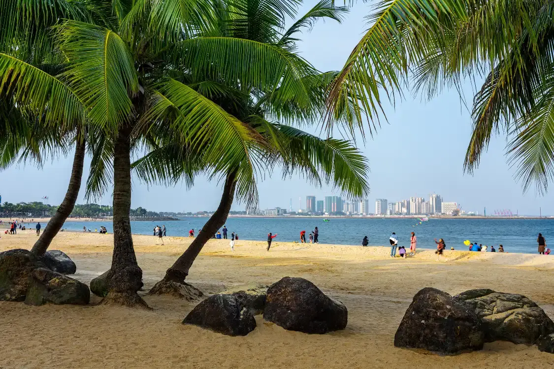 Hotels near Jinsha Bay Beach