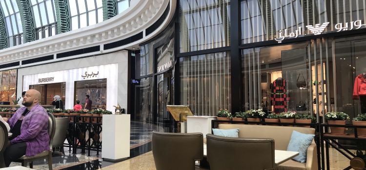 Emporio Armani Cafe