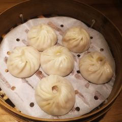 馋三尺蟹粉小笼(南京东路店) User Photo