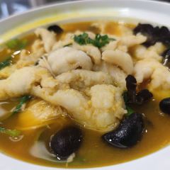 Yinchuan Tongfu Hotel · HuangHe Lou restaurant User Photo