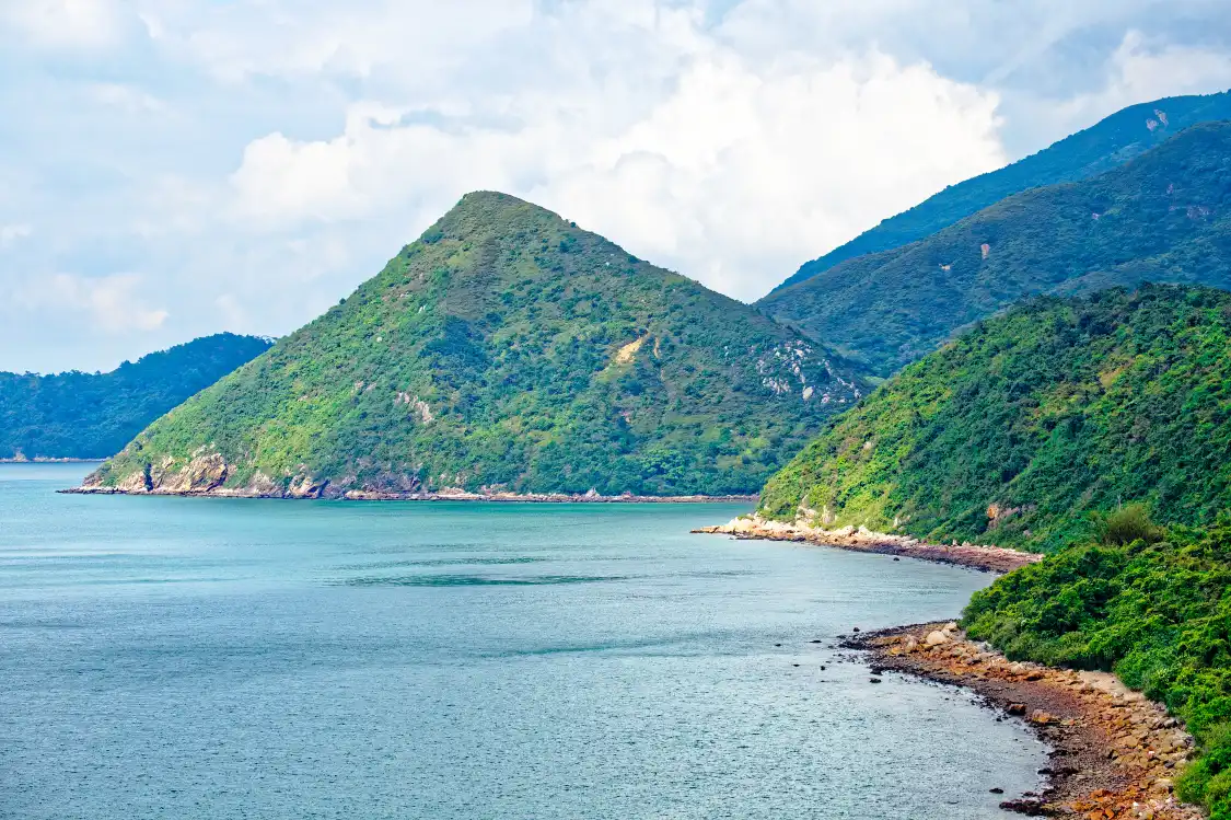 서쪽 산 주변 호텔
