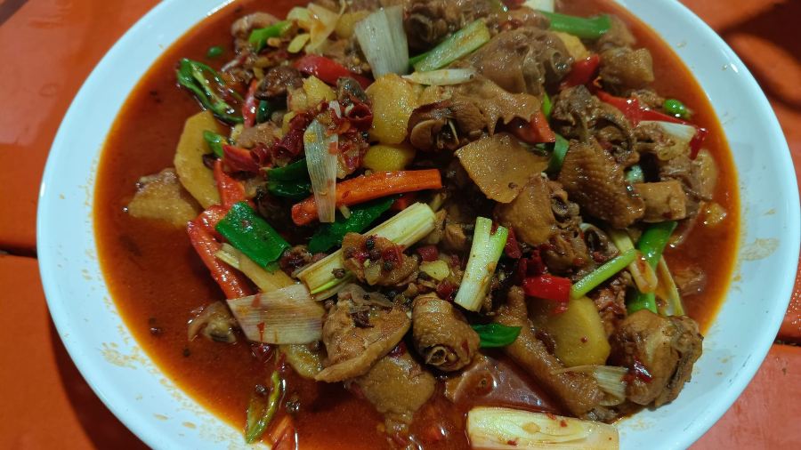 小妥餐饮醉美羊村饭庄(库尔德宁镇店)