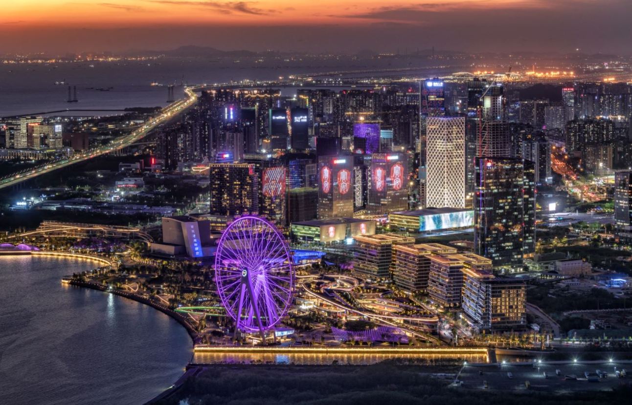 Shenzhen Private Day Tour: Ping An Center, Bay Area Ferris Wheel, Nantou Old Town, Zhongying Street