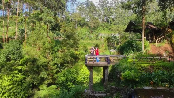 Curug Tilu Leuwi Opat