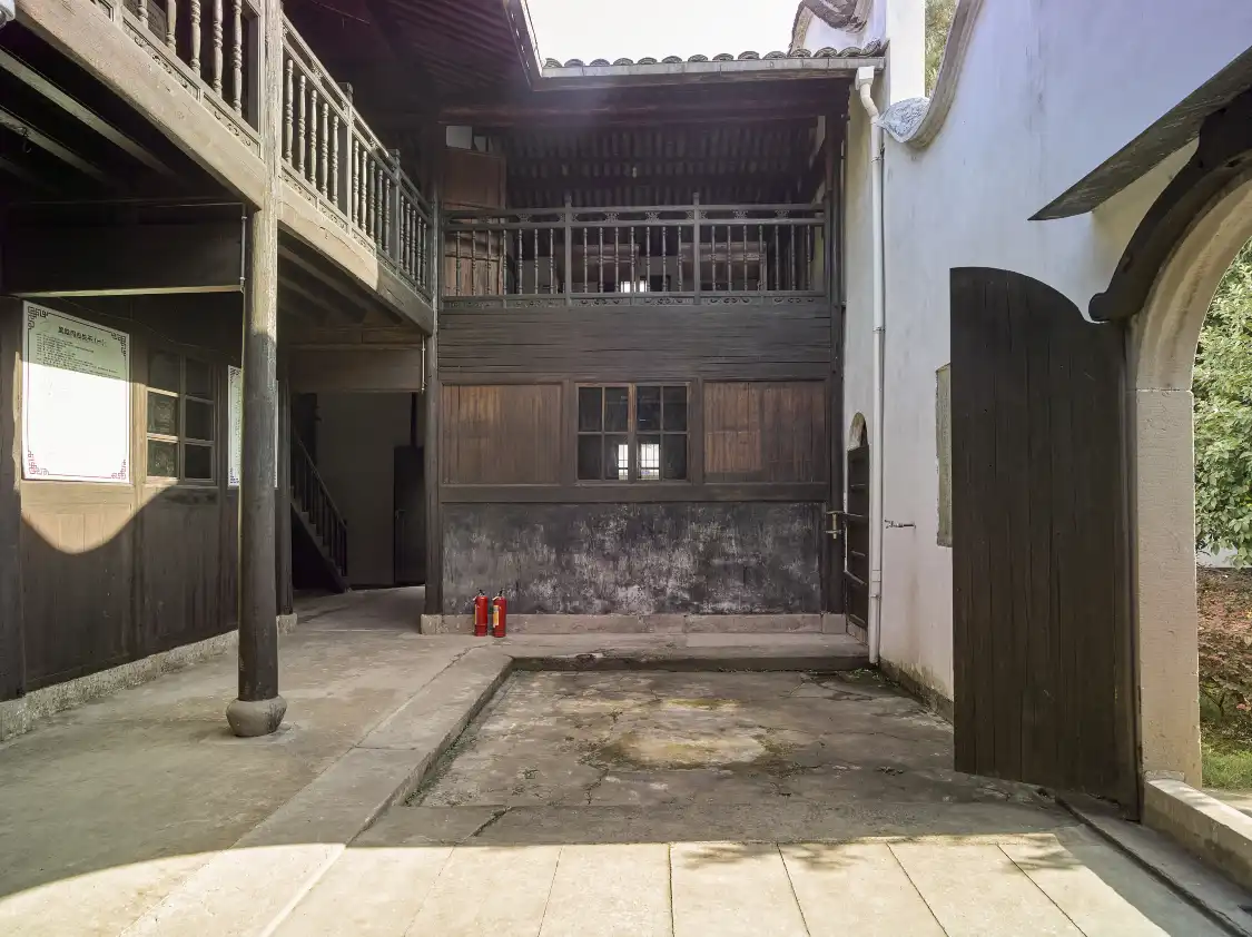 Hotels near wu han gu ju