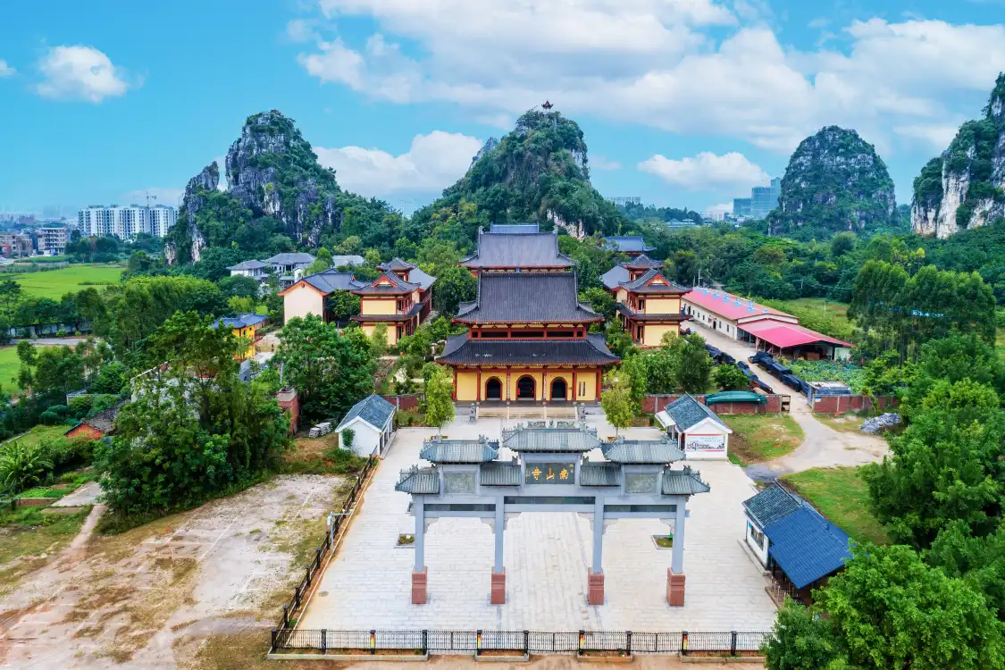 Hotels near Nanshan Temple