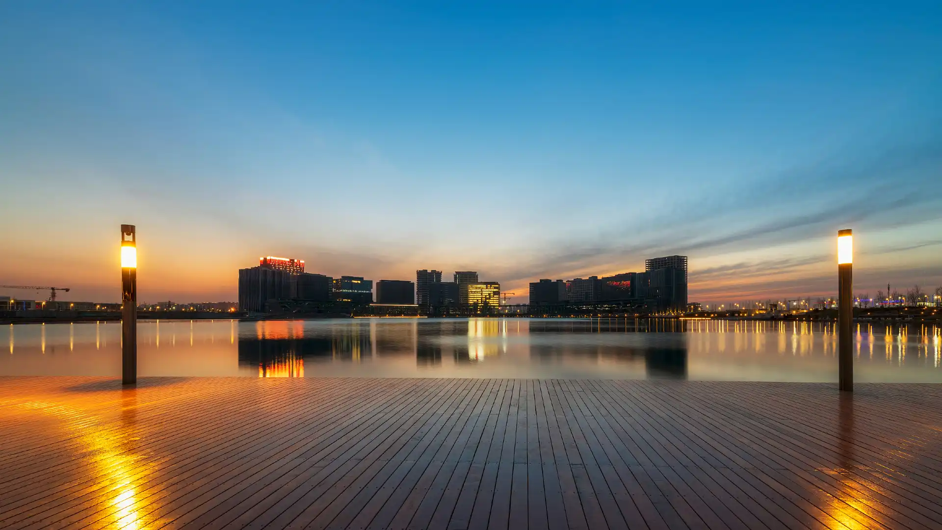 Hotels near Zhengzhou Finance Island